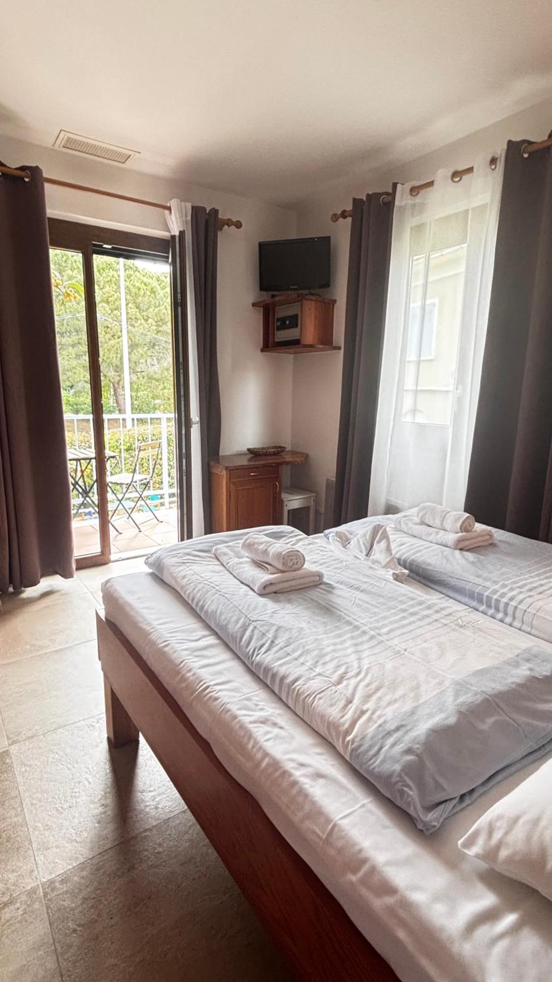 Hotel La Bastide Le Lavandou Eksteriør billede