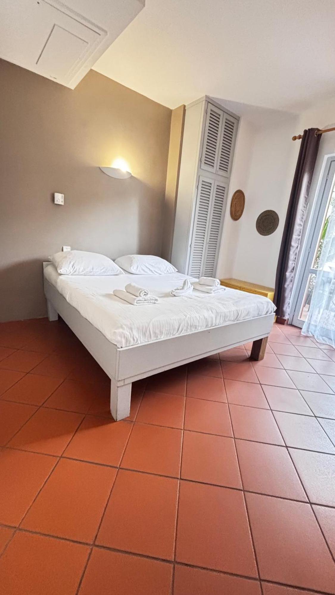 Hotel La Bastide Le Lavandou Eksteriør billede
